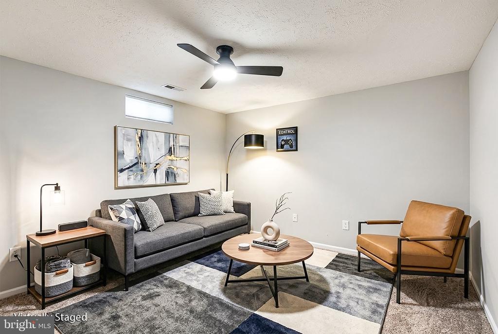 3395 BOUNTIFUL LANE
