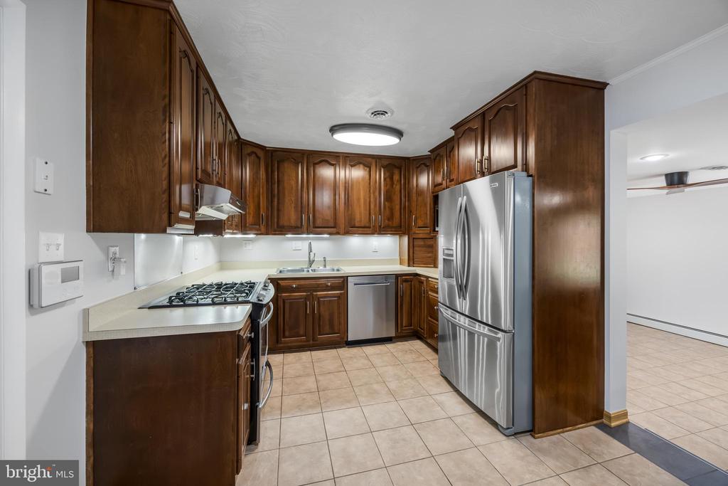 14208 BREMERTON DRIVE