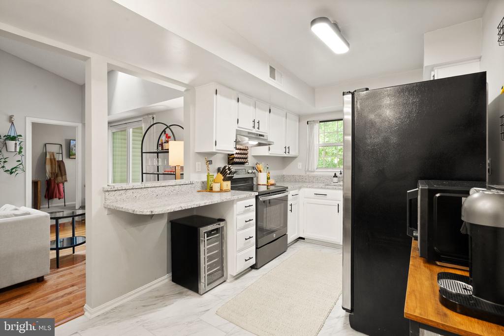 12221 STEVENSON COURT Unit: 12221