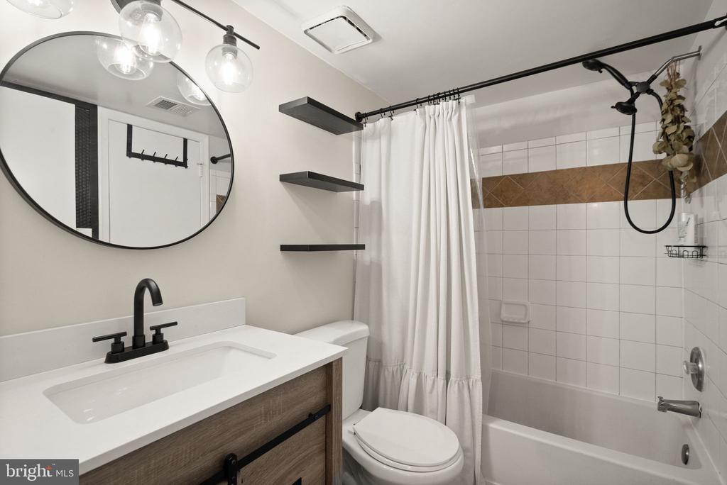 12221 STEVENSON COURT Unit: 12221