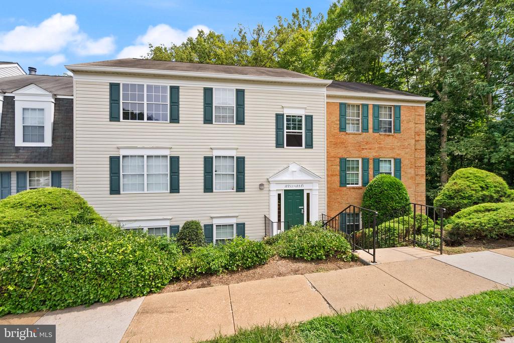 12221 STEVENSON COURT Unit: 12221