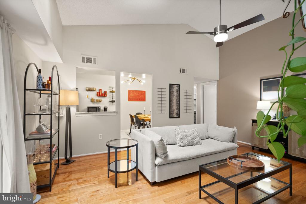 12221 STEVENSON COURT Unit: 12221