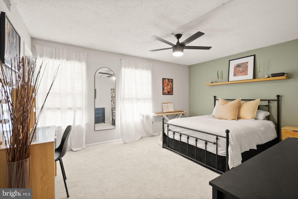 12221 STEVENSON COURT Unit: 12221