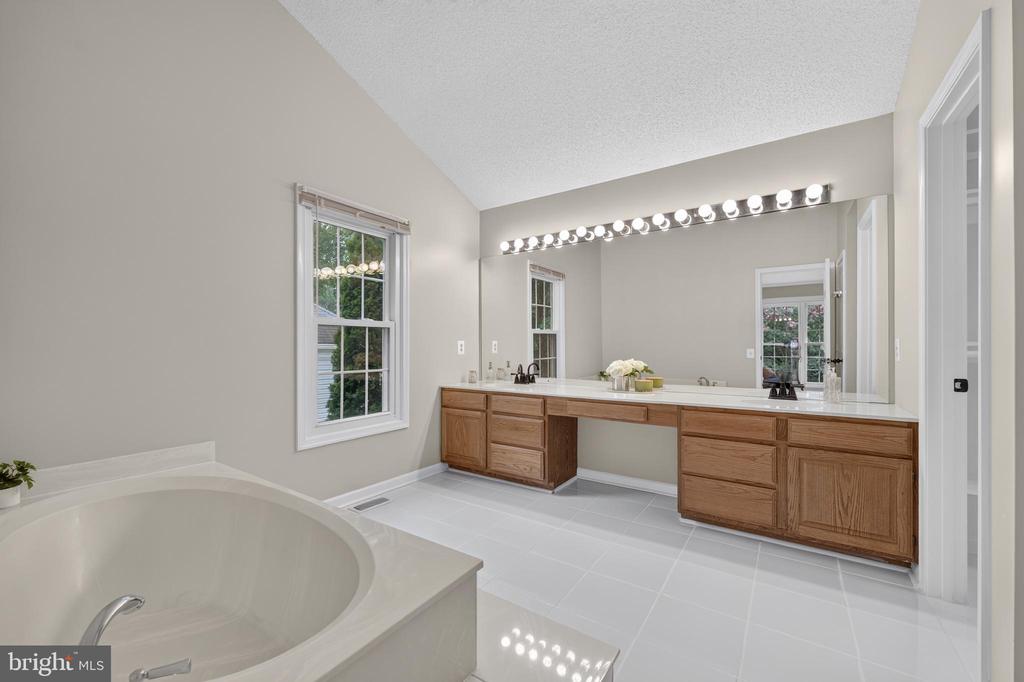 2893 CHEVOIT HILL COURT