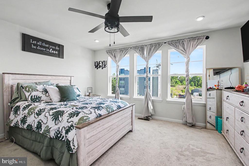 4014 SHIRE MEADOW LANE