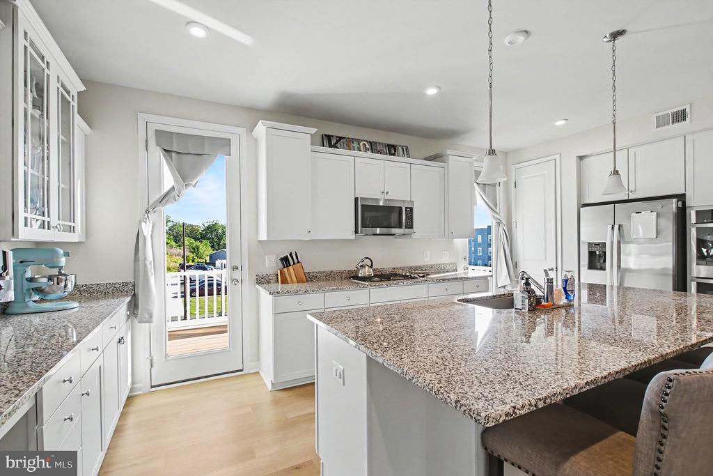 4014 SHIRE MEADOW LANE
