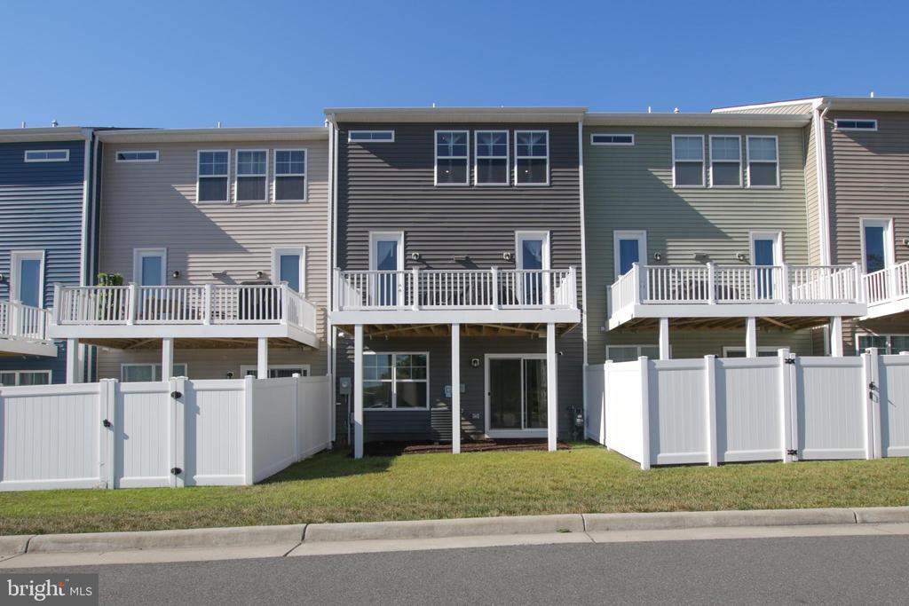 4014 SHIRE MEADOW LANE