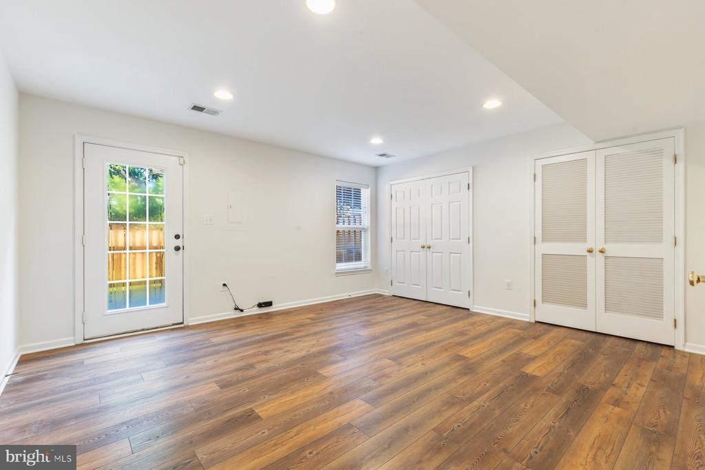 9727 FABER LANE