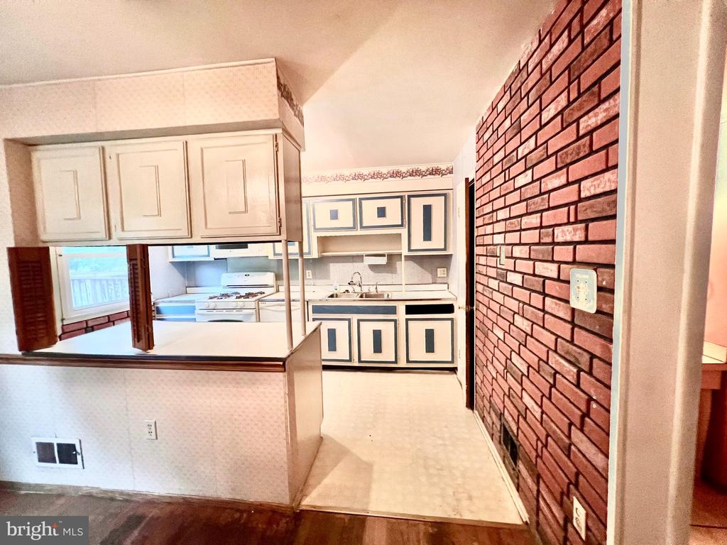 14759 BARKSDALE STREET
