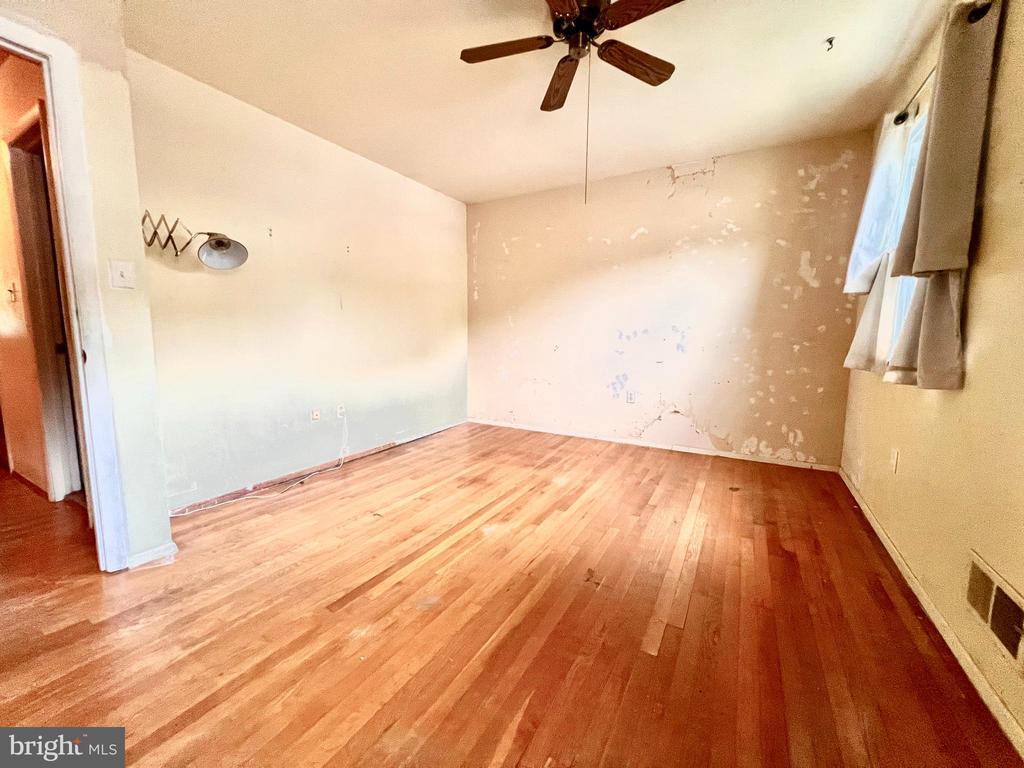 14759 BARKSDALE STREET