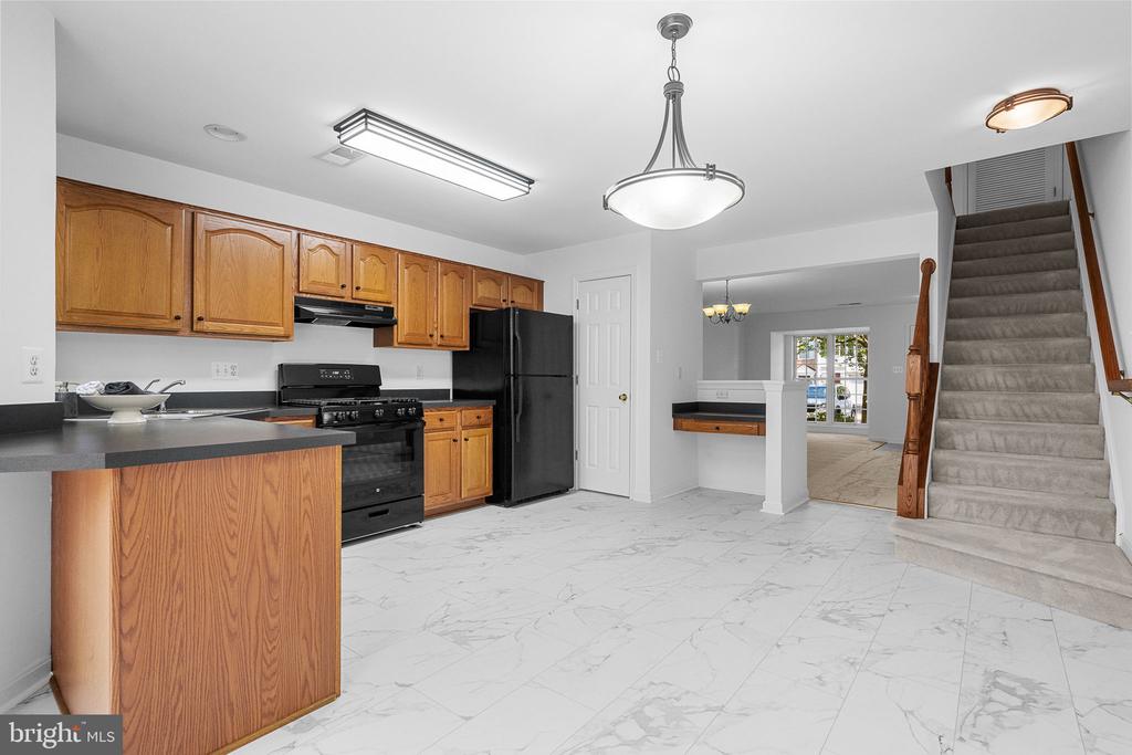 13733 DENHAM WAY