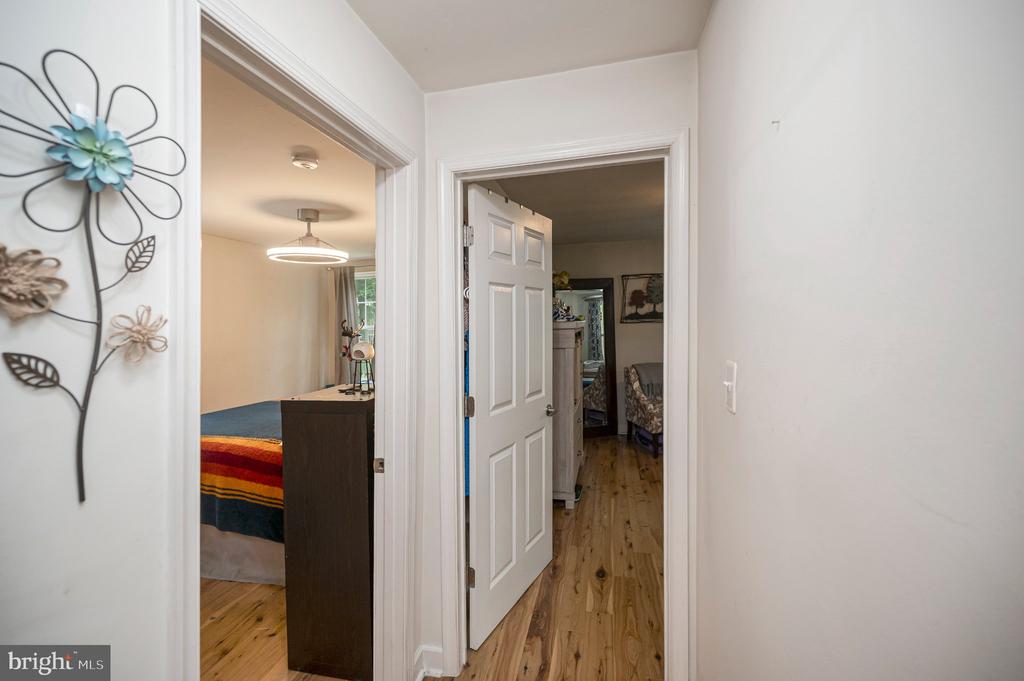 3932 OAKDALE CIRCLE