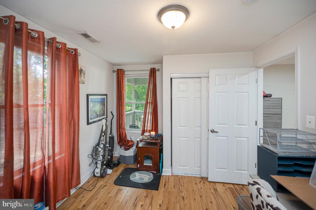 3932 OAKDALE CIRCLE