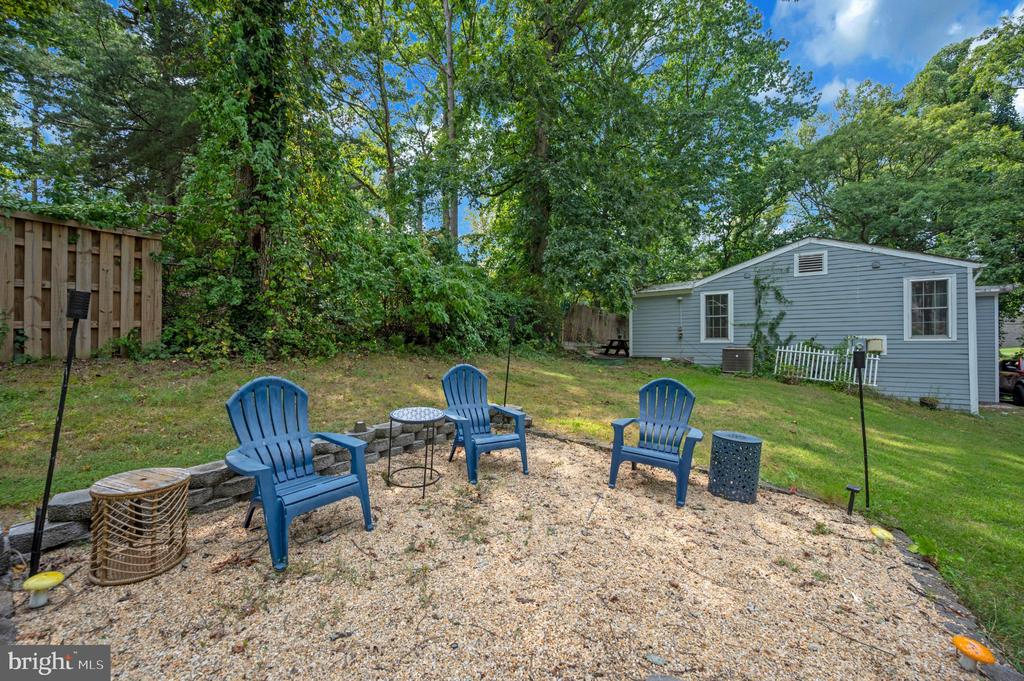 3932 OAKDALE CIRCLE