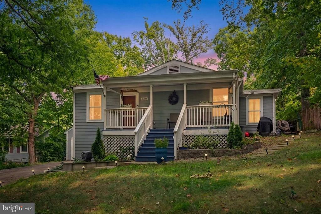 3932 OAKDALE CIRCLE