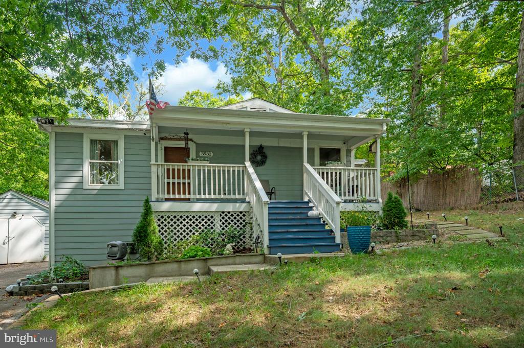 3932 OAKDALE CIRCLE