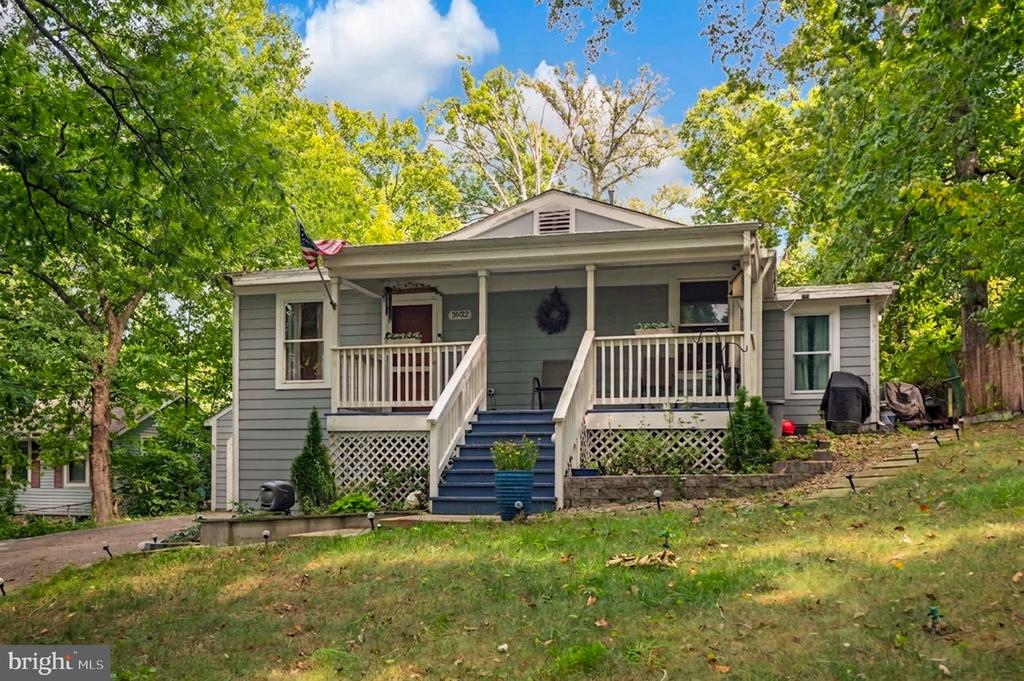 3932 OAKDALE CIRCLE