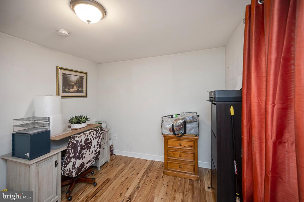3932 OAKDALE CIRCLE