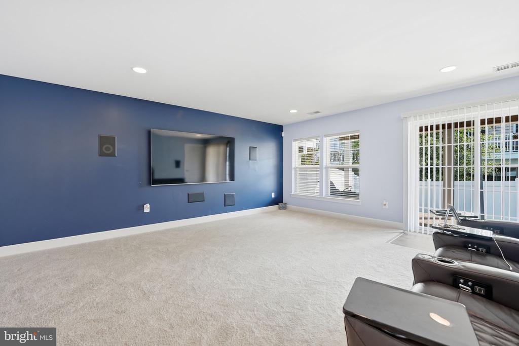 1711 GRANVILLE COURT