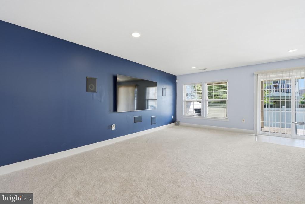 1711 GRANVILLE COURT