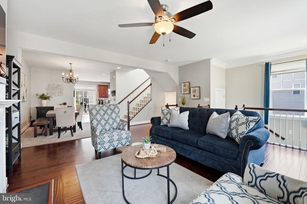 1711 GRANVILLE COURT
