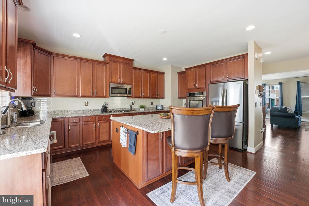 1711 GRANVILLE COURT