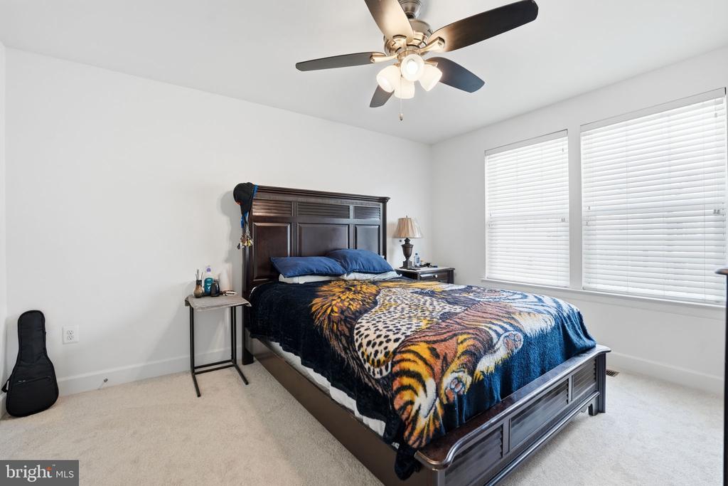 1711 GRANVILLE COURT