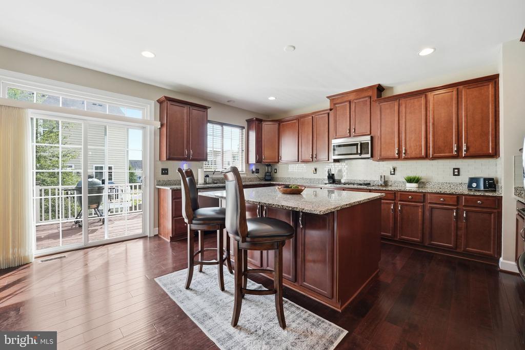 1711 GRANVILLE COURT