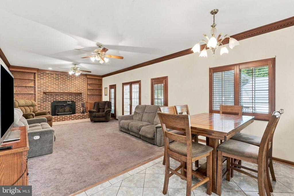 9438 PETTERSON LANE