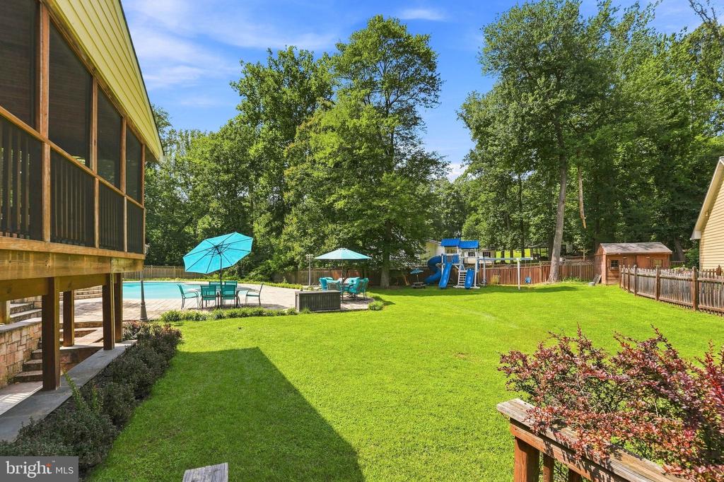 9438 PETTERSON LANE