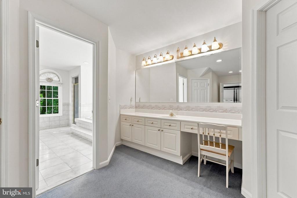 9438 PETTERSON LANE