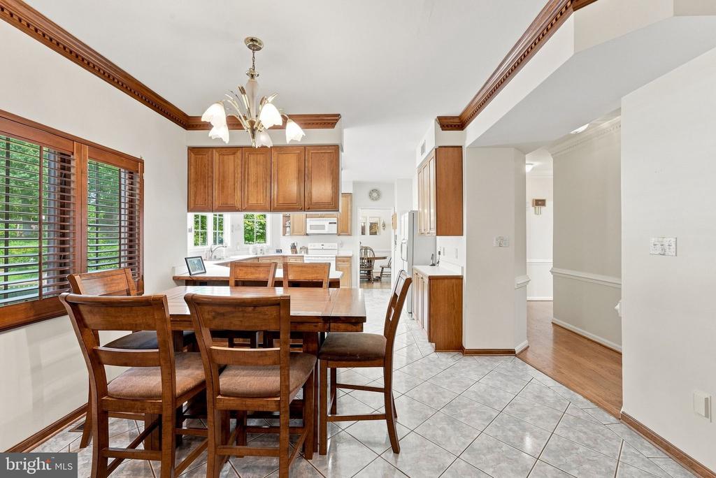 9438 PETTERSON LANE