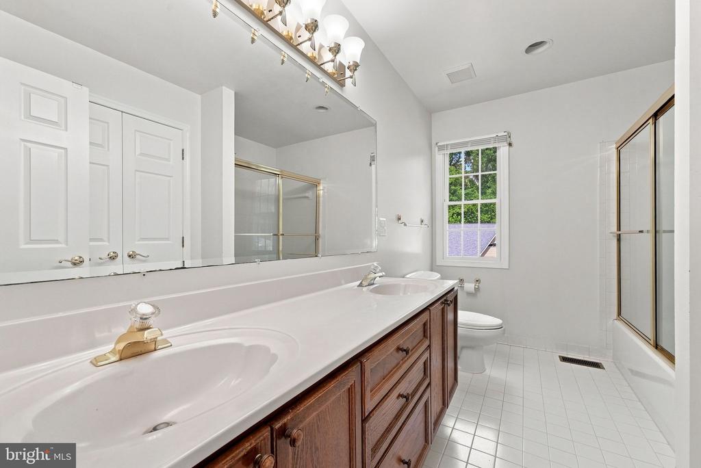 9438 PETTERSON LANE