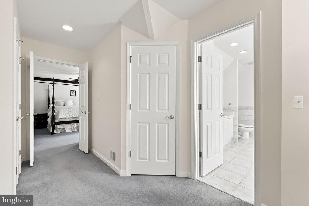 9438 PETTERSON LANE