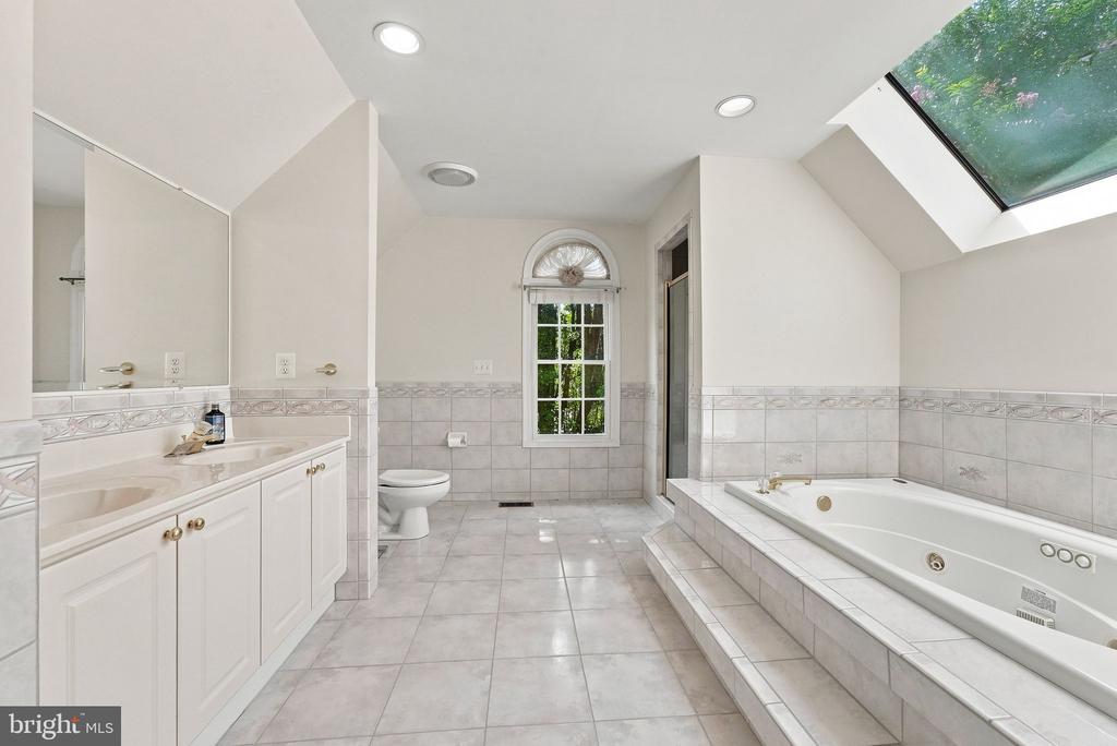 9438 PETTERSON LANE