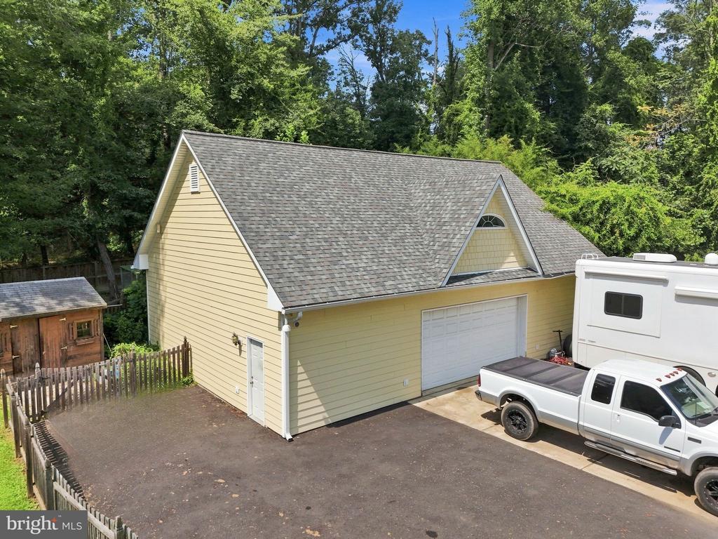 9438 PETTERSON LANE