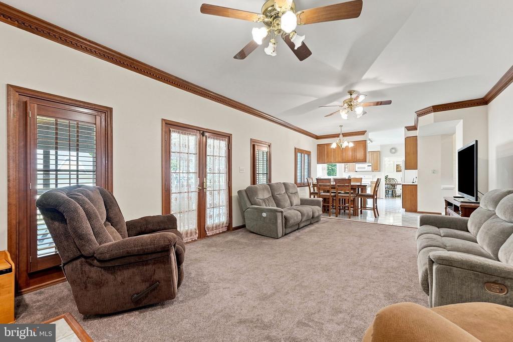 9438 PETTERSON LANE
