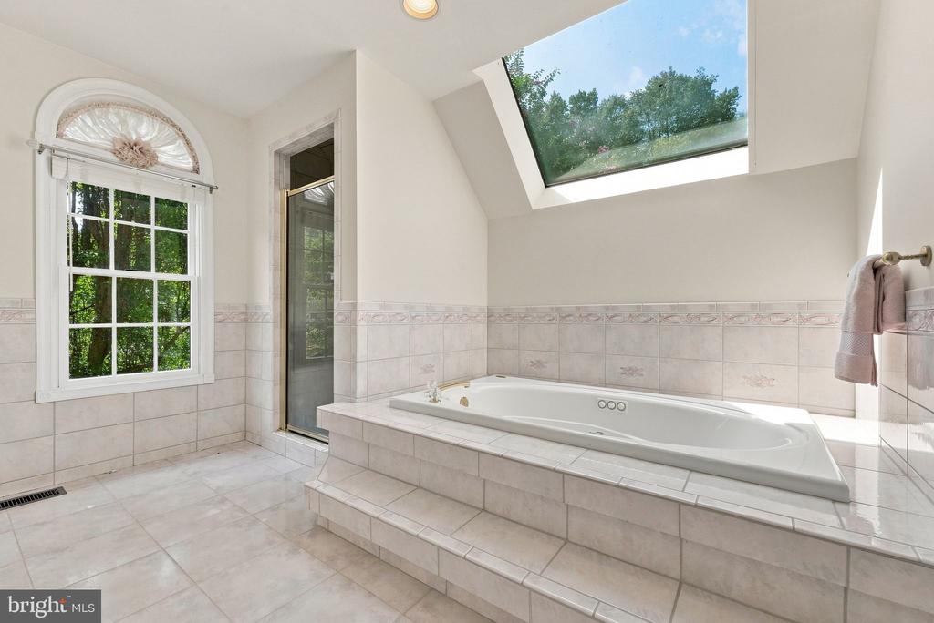 9438 PETTERSON LANE