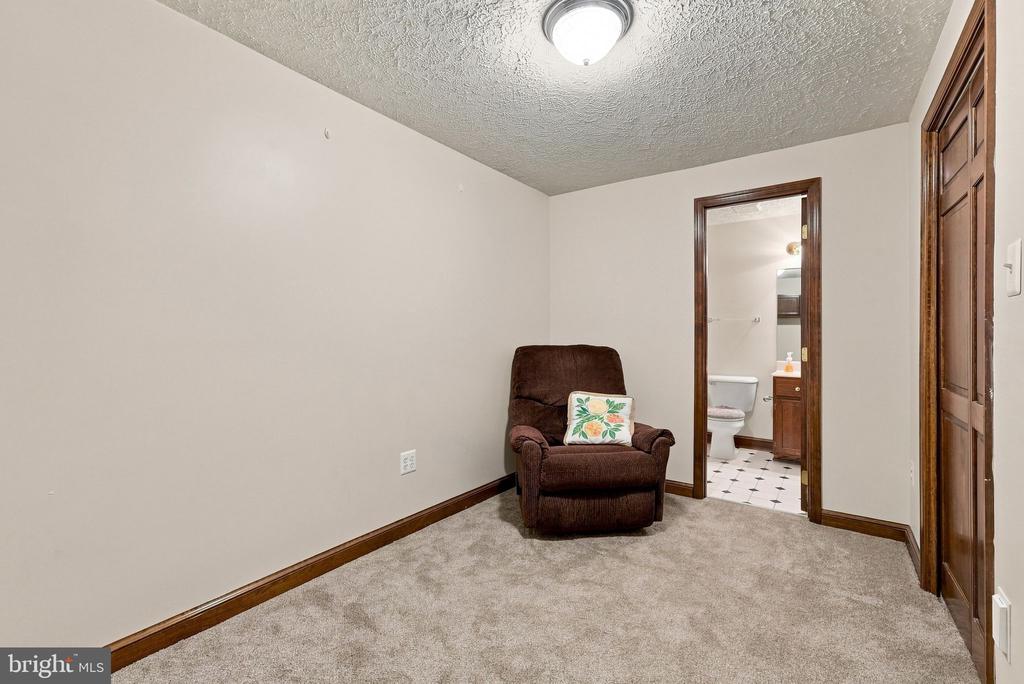 9438 PETTERSON LANE