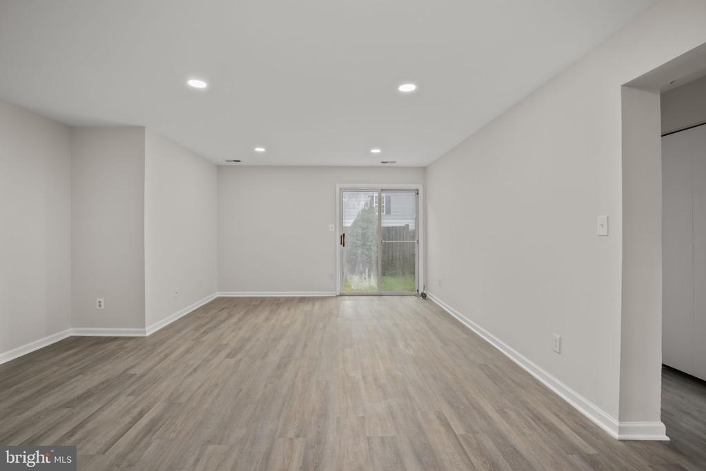 4238 STOCKBRIDGE DRIVE Unit: 83C
