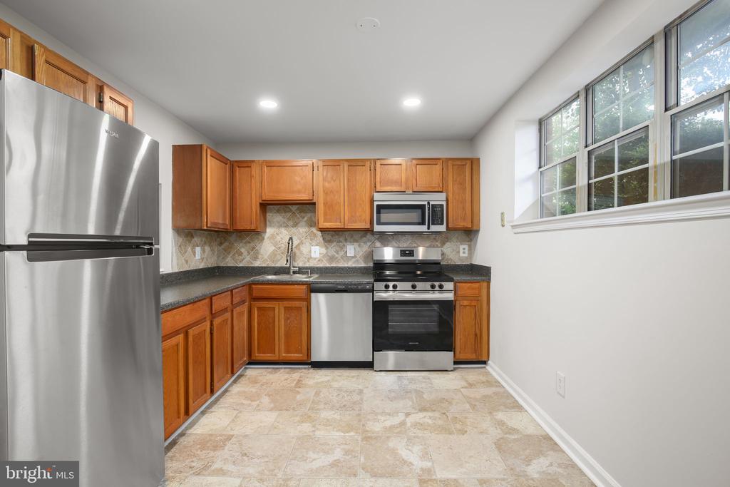 4238 STOCKBRIDGE DRIVE Unit: 83C