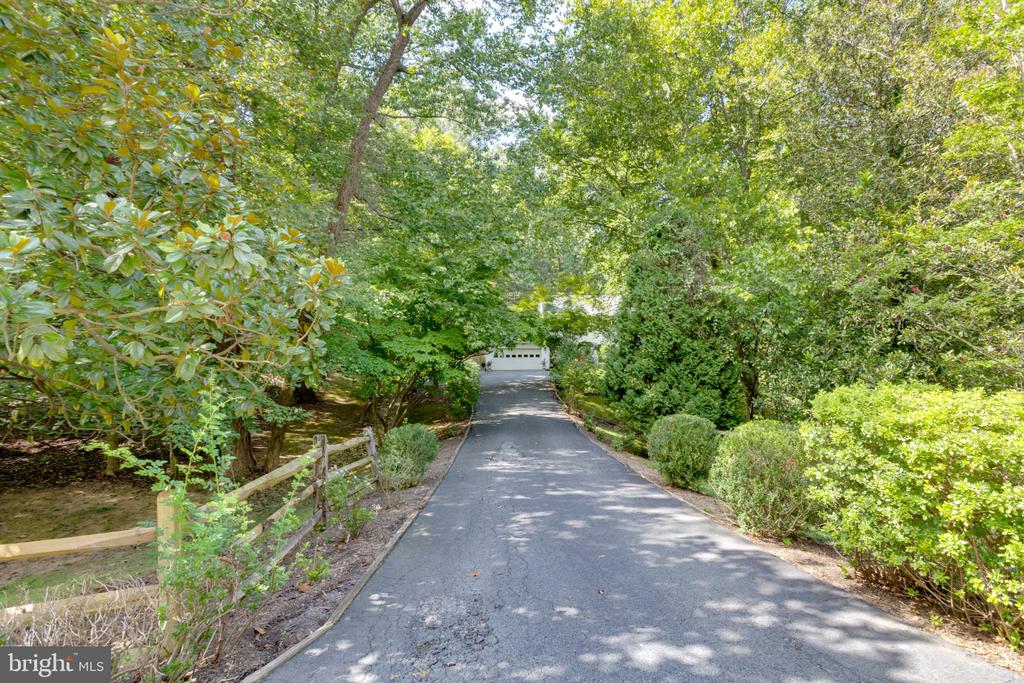 11154 STONEBROOK DRIVE