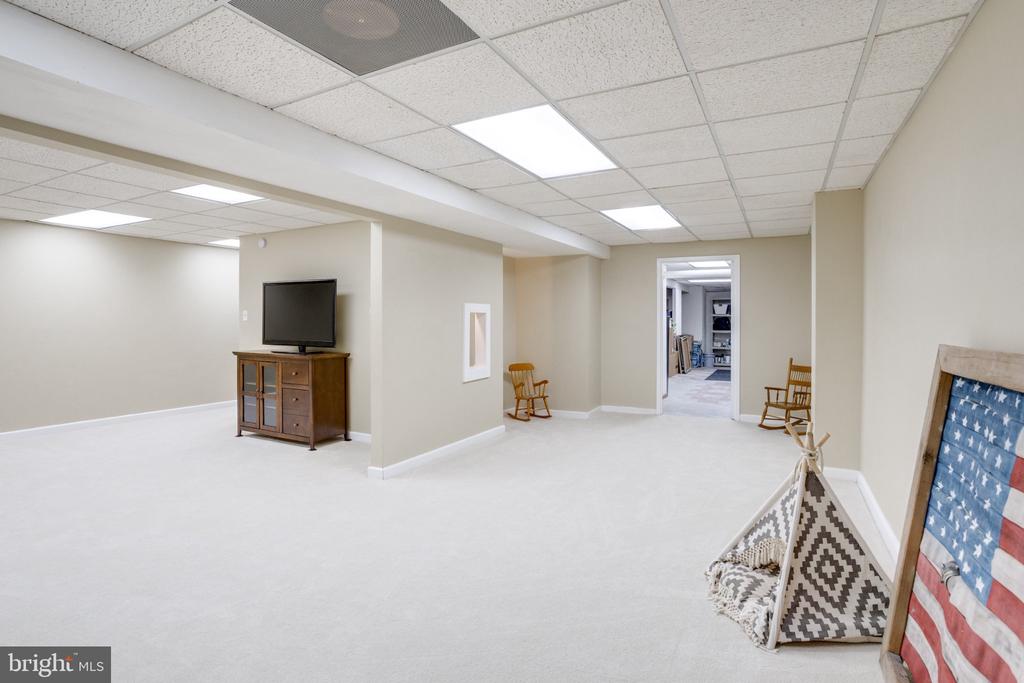 11154 STONEBROOK DRIVE