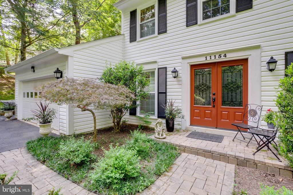11154 STONEBROOK DRIVE