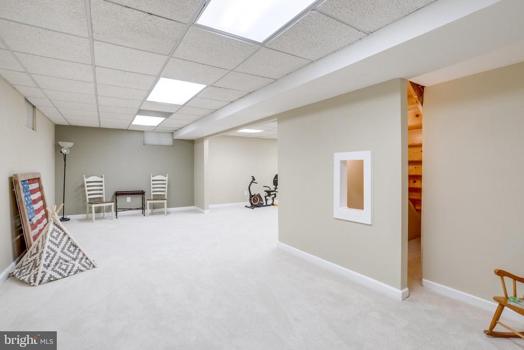 11154 STONEBROOK DRIVE