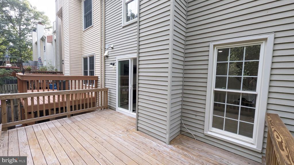 3015 BROMLEY COURT
