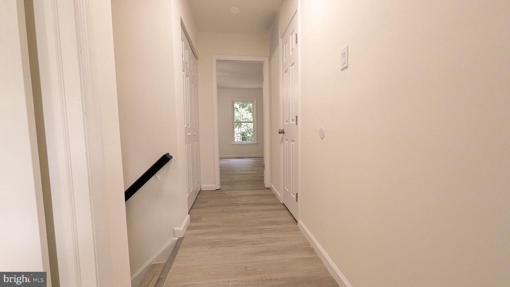 3015 BROMLEY COURT