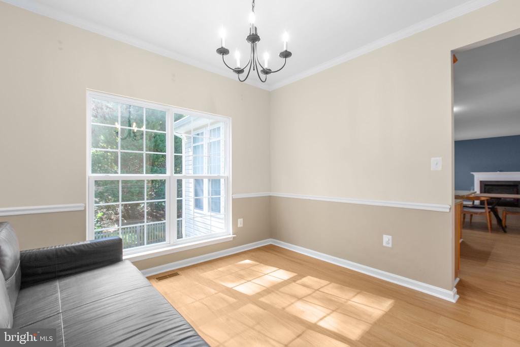 5317 GUNSTON HALL DRIVE