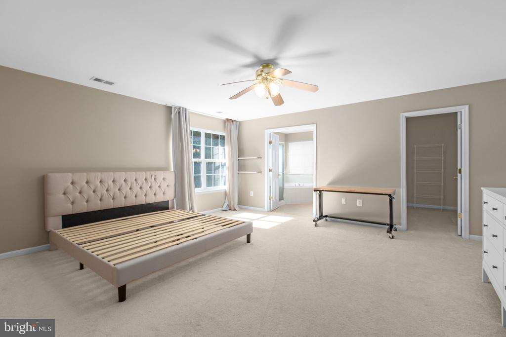 5317 GUNSTON HALL DRIVE