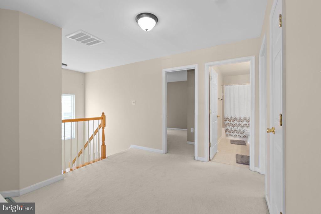 5317 GUNSTON HALL DRIVE
